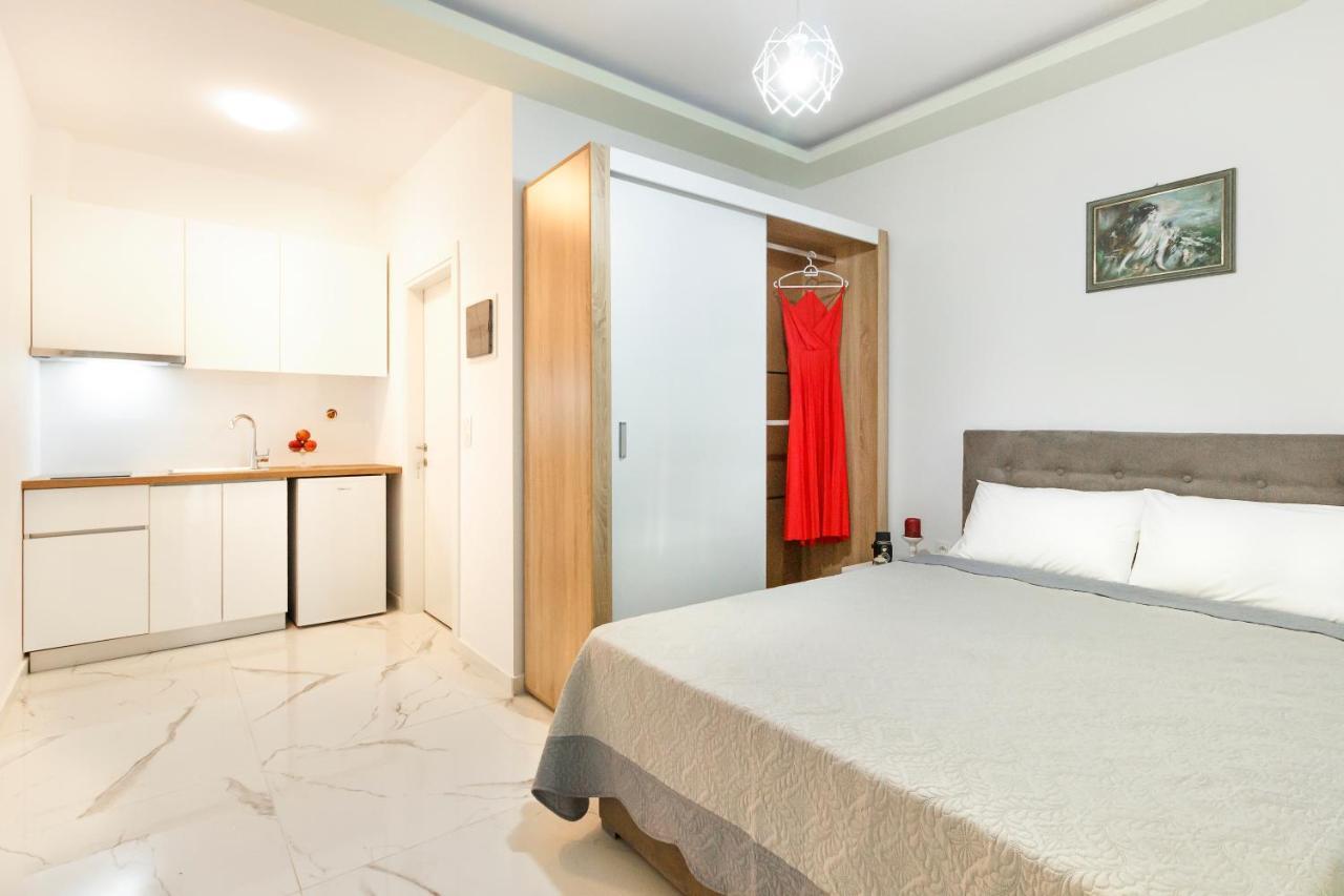 Nikogroup Plaza Apartment Полихроно Екстериор снимка