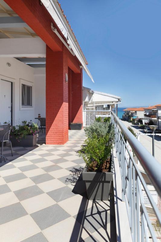 Nikogroup Plaza Apartment Полихроно Екстериор снимка
