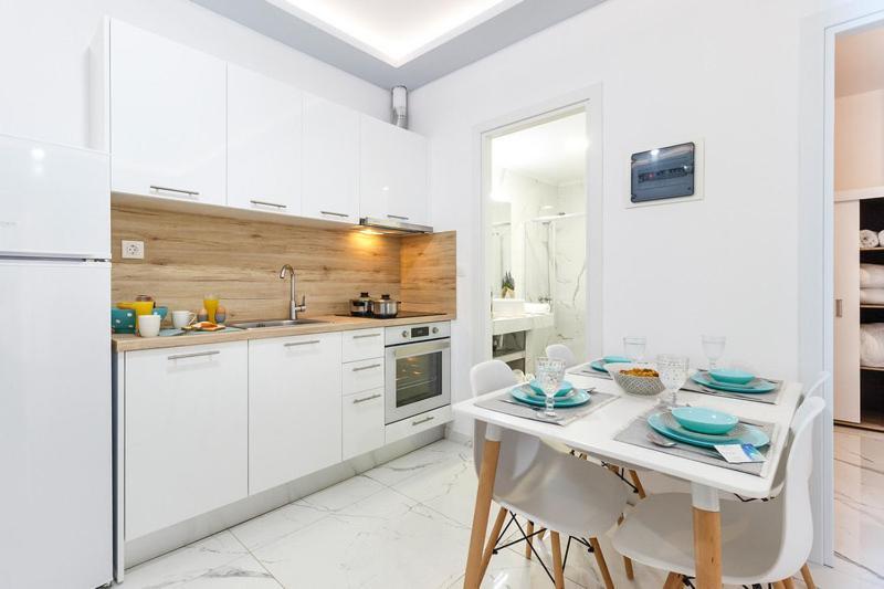 Nikogroup Plaza Apartment Полихроно Екстериор снимка