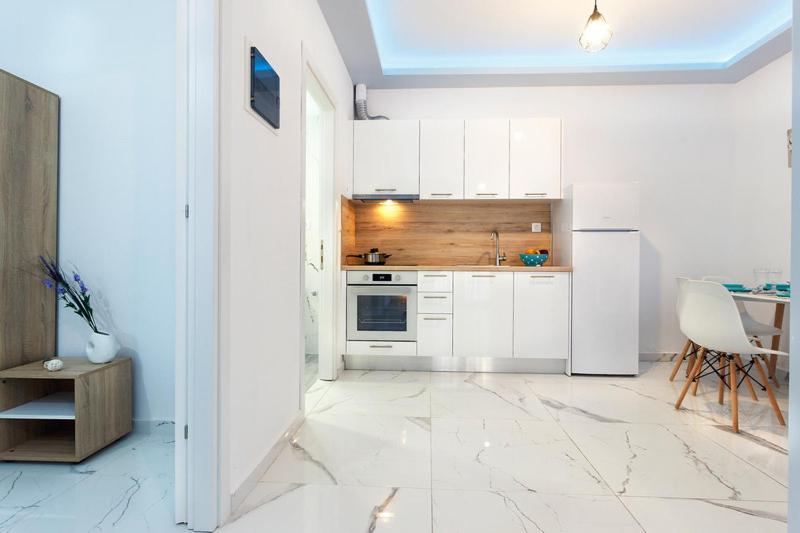 Nikogroup Plaza Apartment Полихроно Екстериор снимка