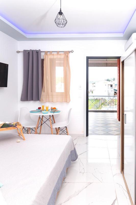 Nikogroup Plaza Apartment Полихроно Екстериор снимка